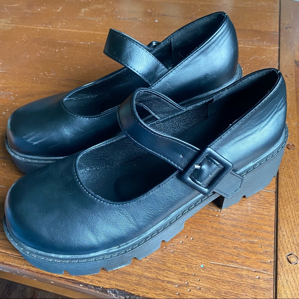 Women’s Size 10 Mary Jane’s Shoes